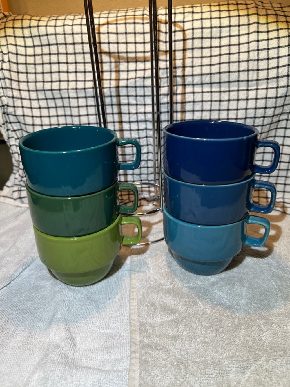 World market Ombré stacked mug set with stand